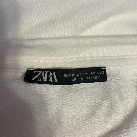 Zara White Sweatshirt with Pleated Sleeves - Picture 5 of 5